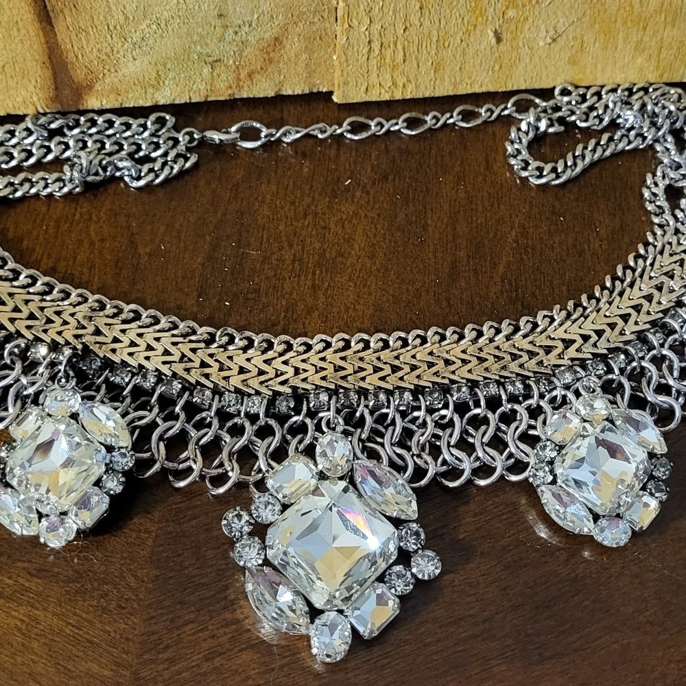 Beautiful Large silver and Crystal/rhinestone necklace - Picture 1 of 4